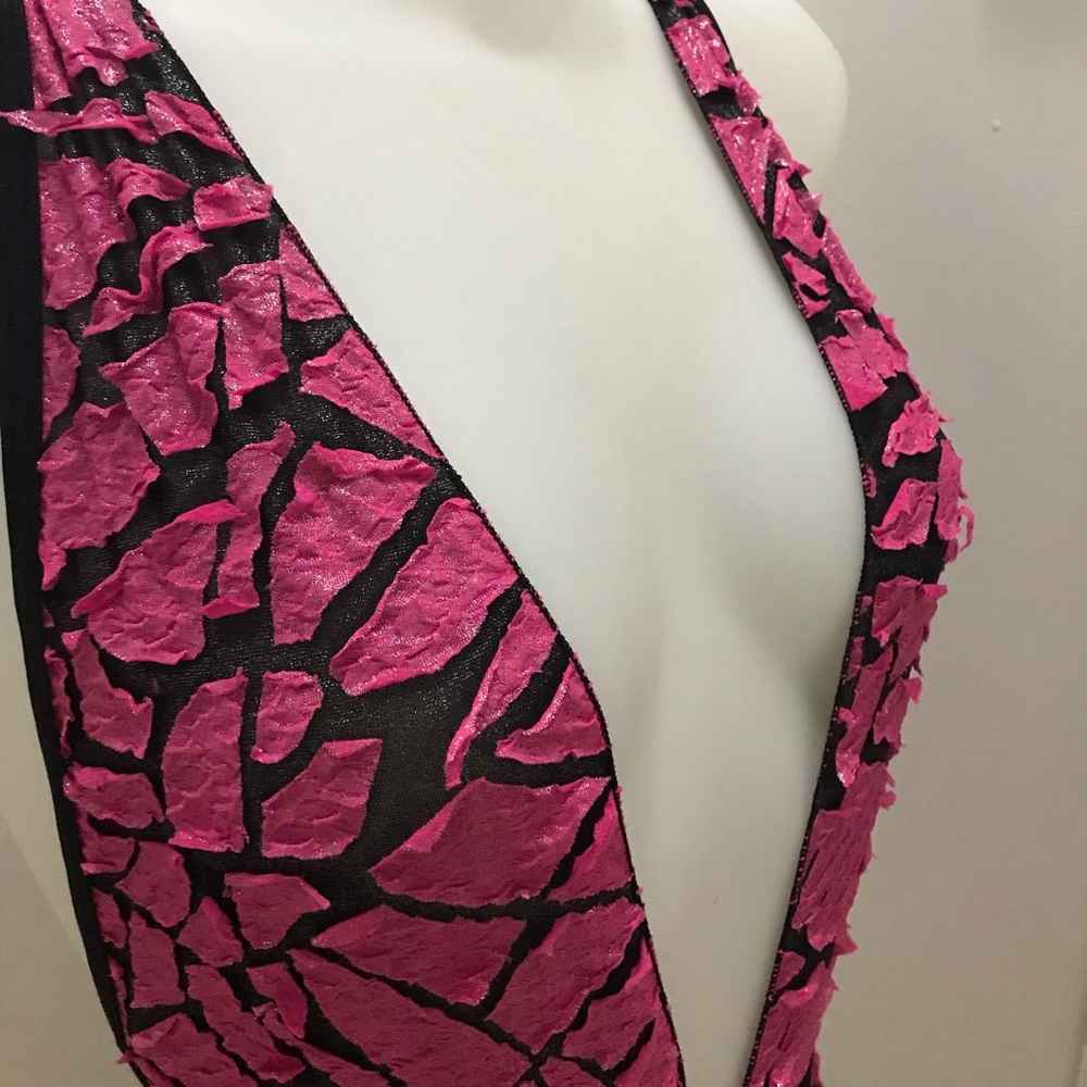 Swimsuit - Picture 3 of 7
